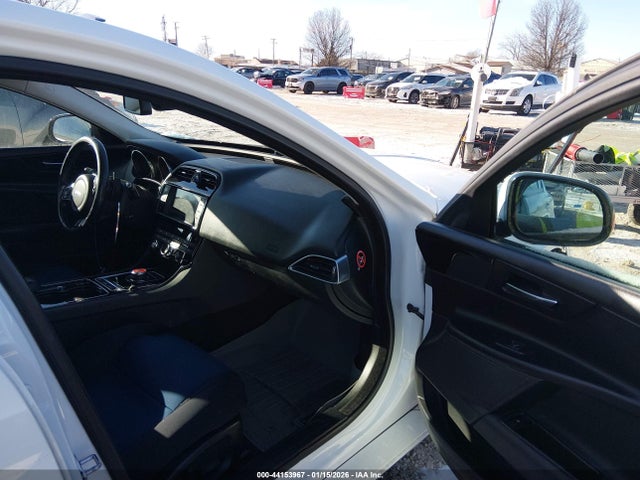 Jaguar XE 25t