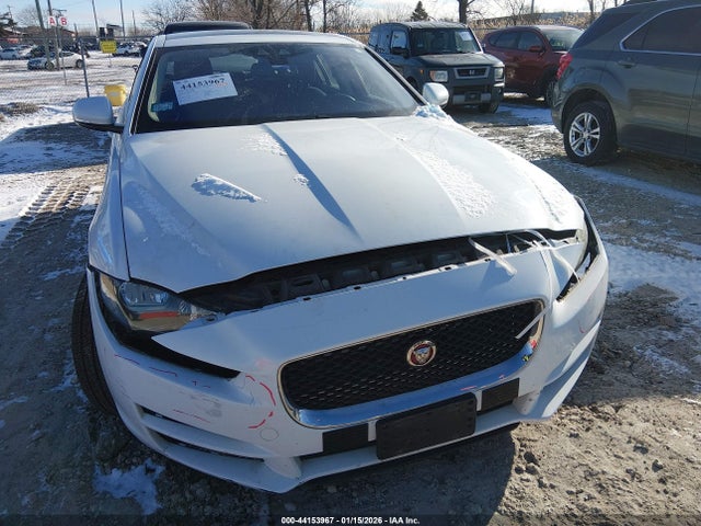 Jaguar XE 25t