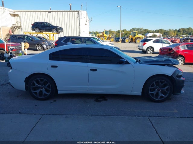 Dodge Charger Sxt