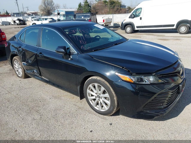 Salvage Toyota Camry Image