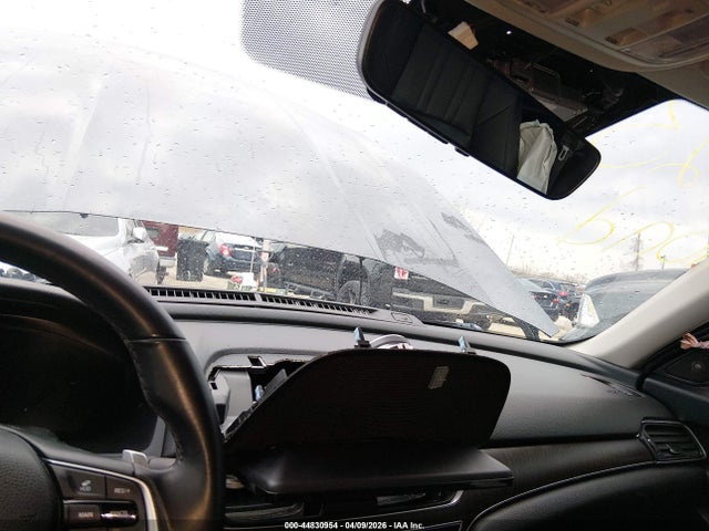 Honda Accord Touring 2.0t