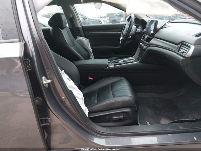 Honda Accord Touring 2.0t