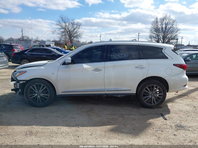 INFINITI Qx Luxe