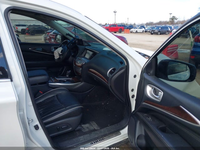 INFINITI Qx Luxe