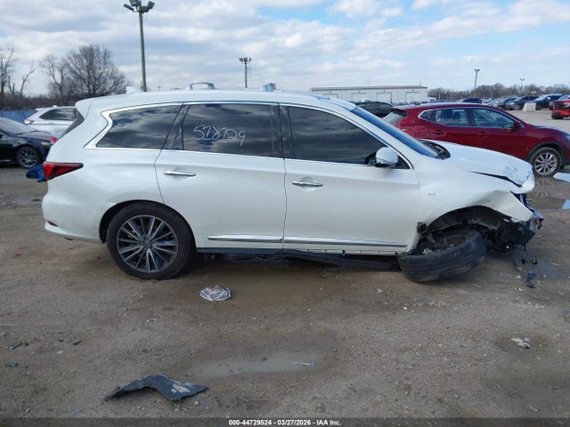 INFINITI Qx Luxe