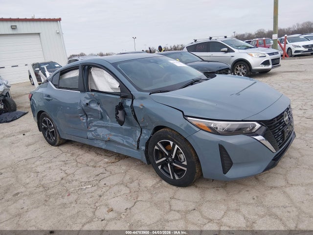 Salvage Nissan Sentra Image
