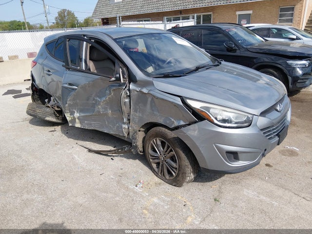 Salvage Hyundai TUCSON Image