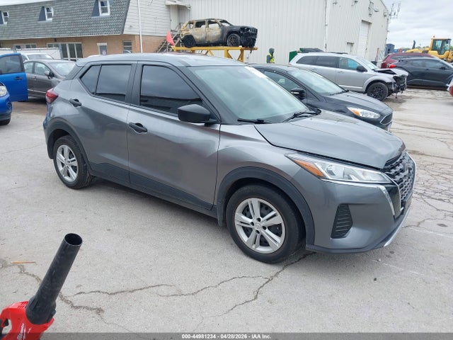 Salvage Nissan Kicks Image