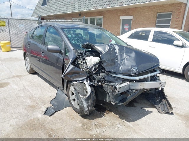 Salvage Toyota Prius Image