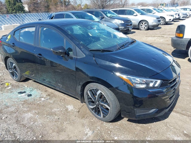 Salvage Nissan Versa Image