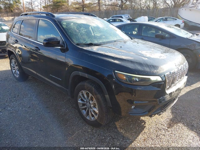 Salvage Jeep Cherokee Image
