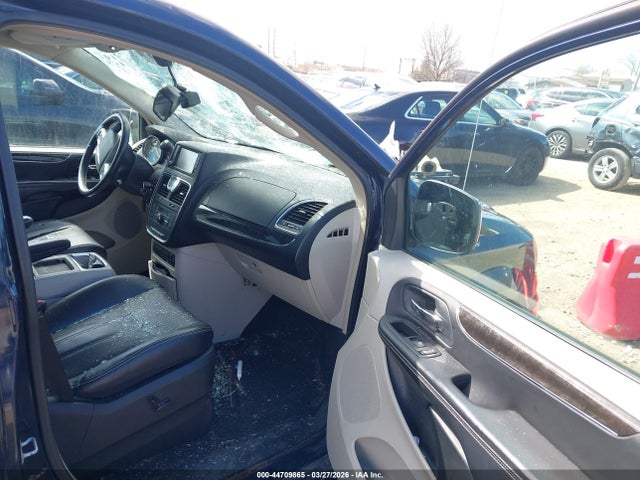 Chrysler Town & Country Touring-l