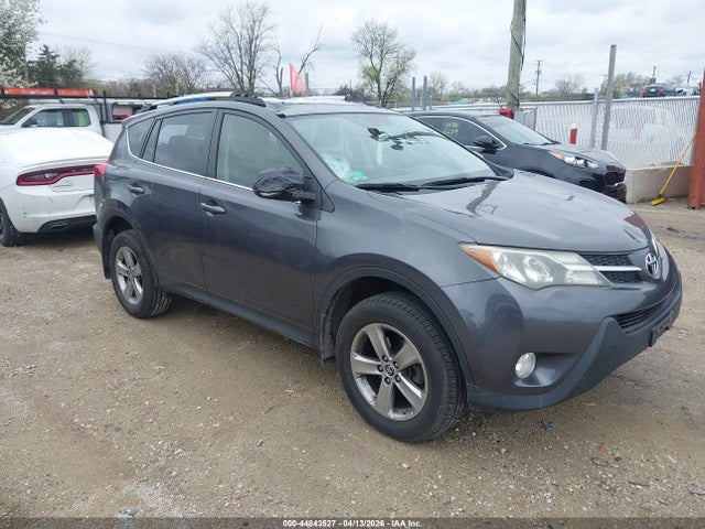 Salvage Toyota RAV4 Image