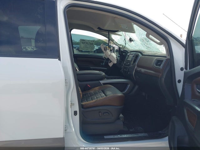 Nissan Titan