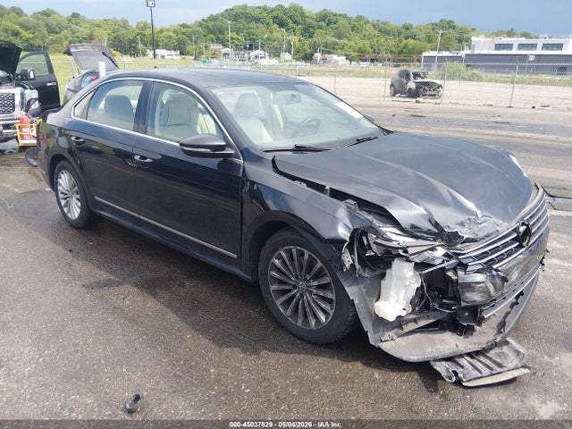 Salvage Volkswagen Passat Image