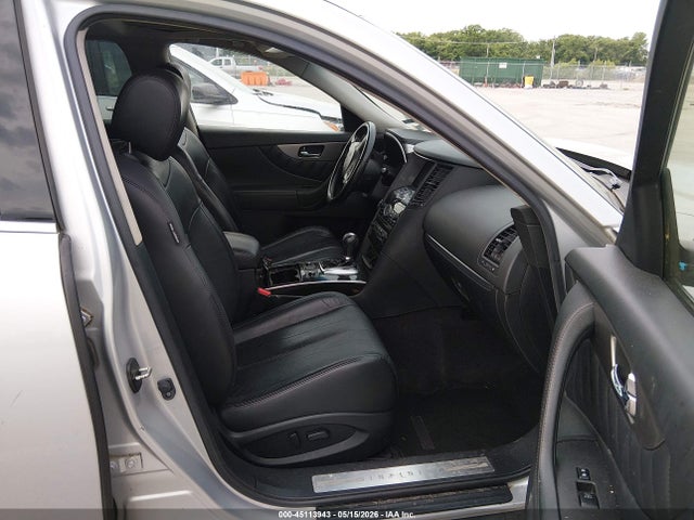 INFINITI Qx