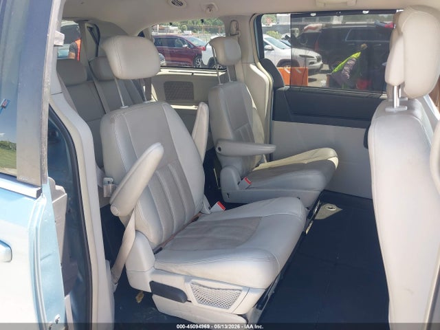 Chrysler Town & Country Touring