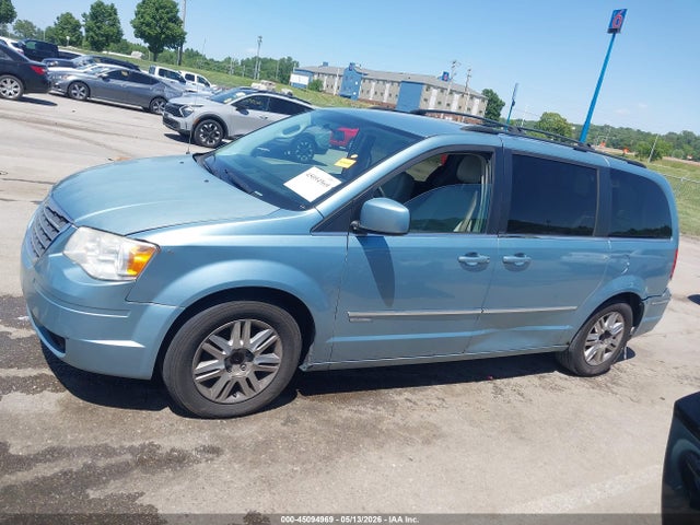 Chrysler Town & Country Touring