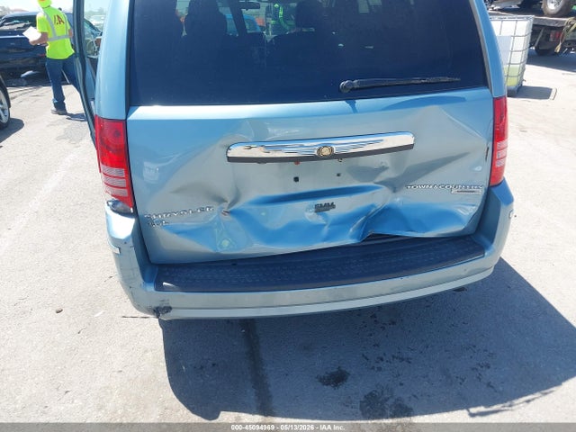 Chrysler Town & Country Touring