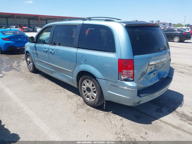 Chrysler Town & Country Touring