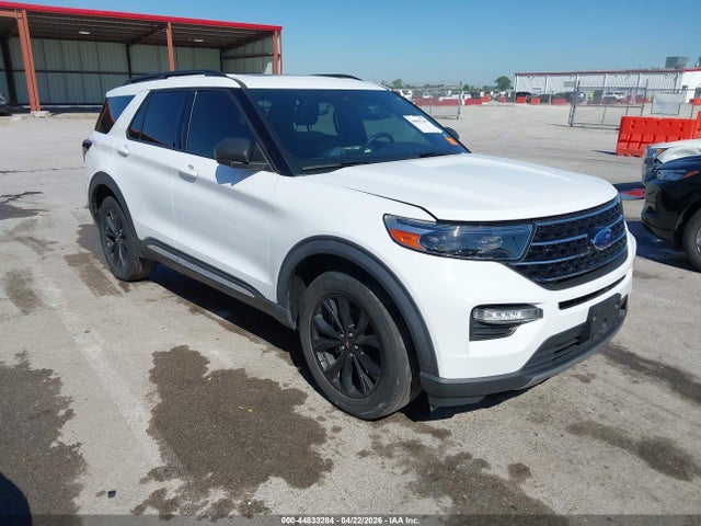 Salvage Ford Explorer Image