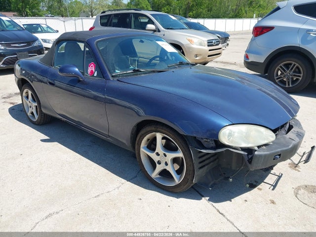 Salvage Mazda MX-5 Miata Image