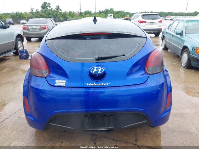 Hyundai VELOSTER