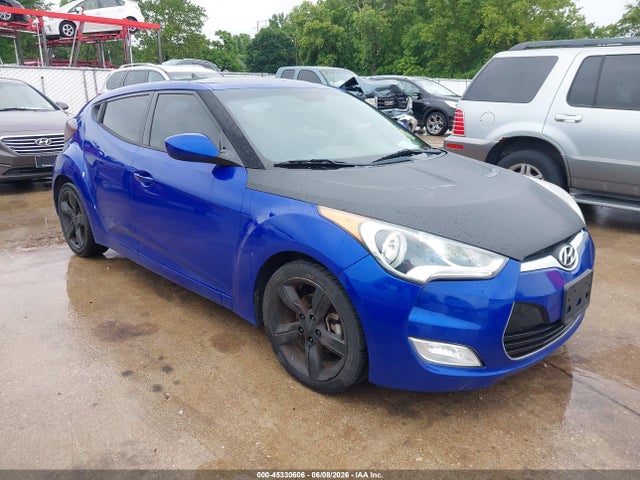 Salvage Hyundai VELOSTER Image