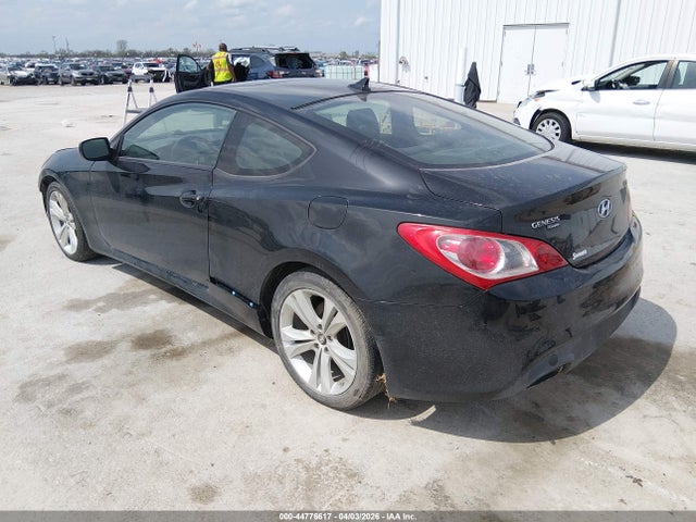 Hyundai Genesis 2.0t Premium