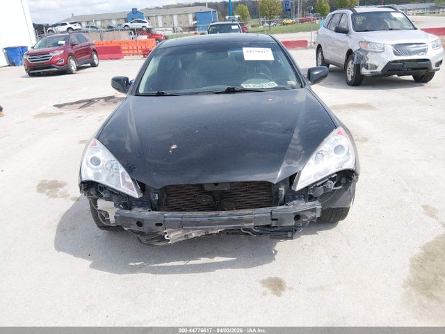 Hyundai Genesis 2.0t Premium