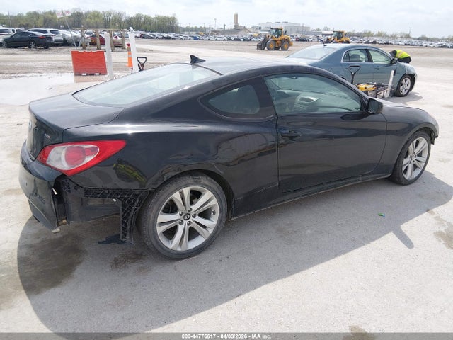 Hyundai Genesis 2.0t Premium