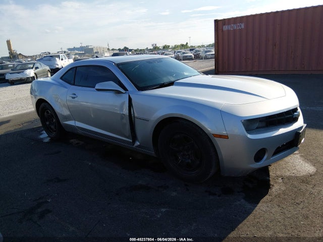 Salvage Chevrolet Camaro Image