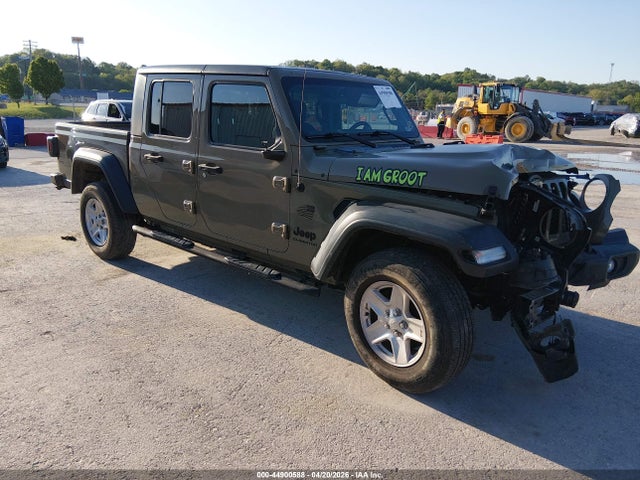 Salvage Jeep Gladiator Image