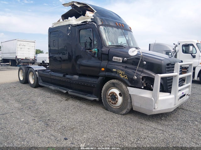 Salvage Freightliner Cascadia 125 Image