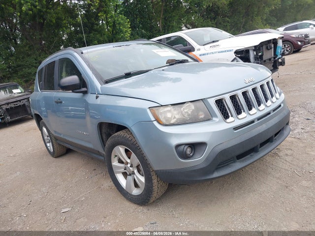 Salvage Jeep Compass Image