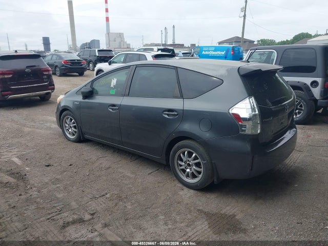 Toyota Prius v Three