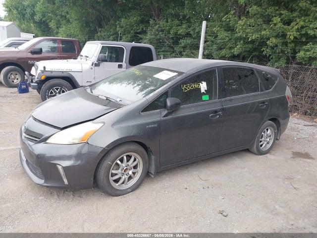 Toyota Prius v Three
