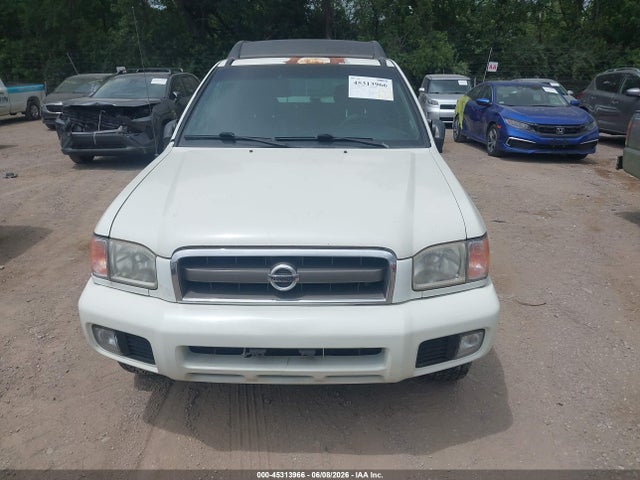 Nissan Pathfinder Se