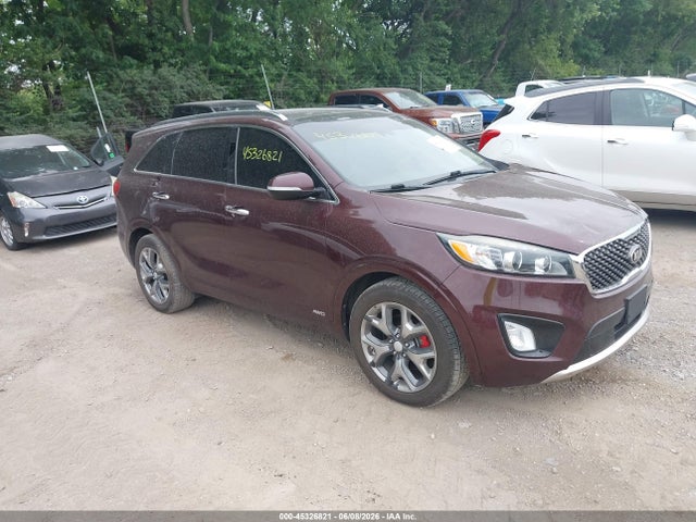 Salvage Kia Sorento Image