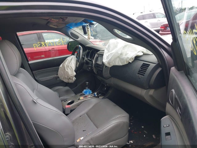 Toyota Tacoma Base V6