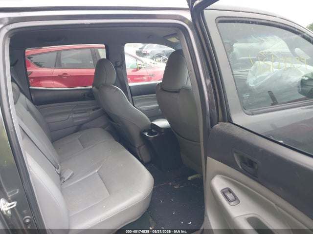 Toyota Tacoma Base V6