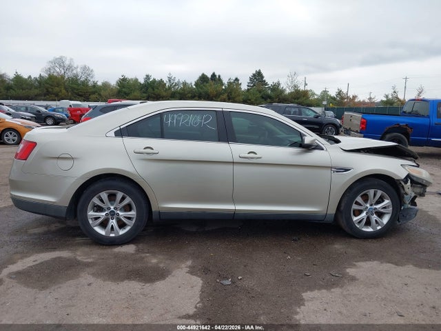 Ford Taurus Sel