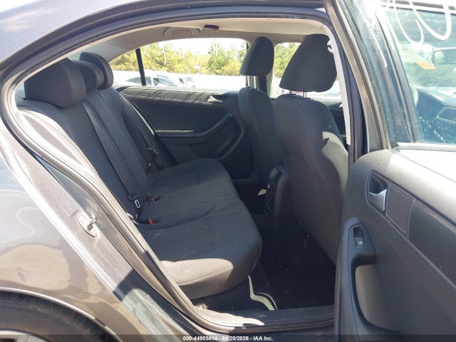Volkswagen Jetta 2.0l S