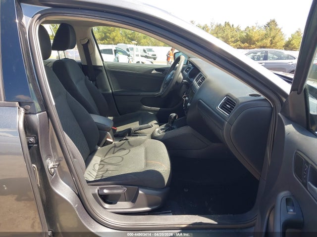 Volkswagen Jetta 2.0l S