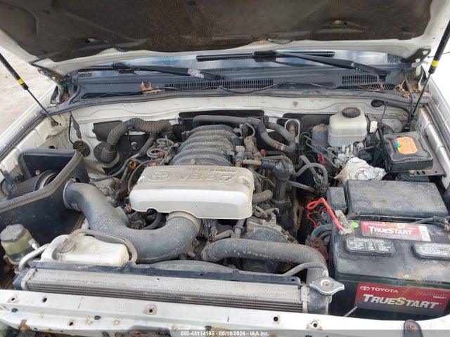 Toyota 4Runner Limited V8
