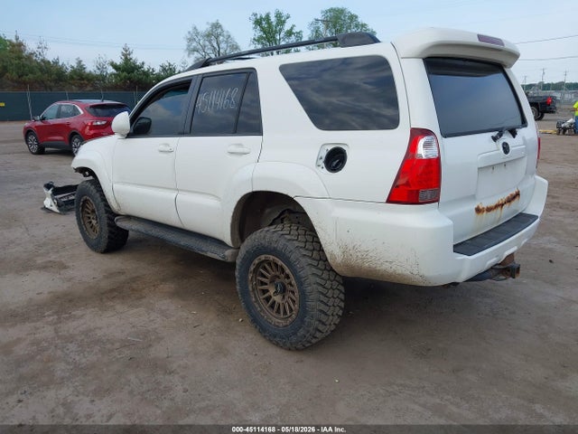 Toyota 4Runner Limited V8