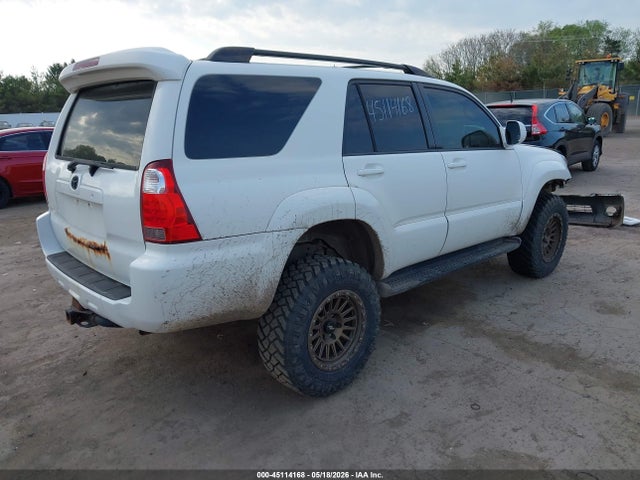 Toyota 4Runner Limited V8