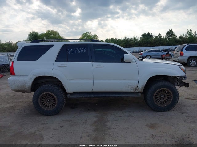 Toyota 4Runner Limited V8