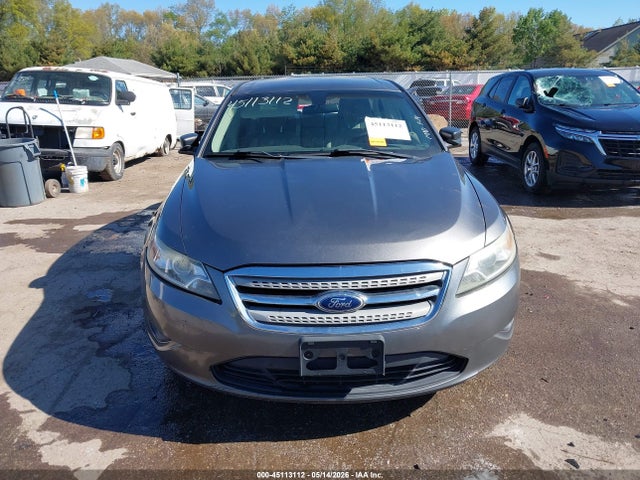 Ford Taurus Se