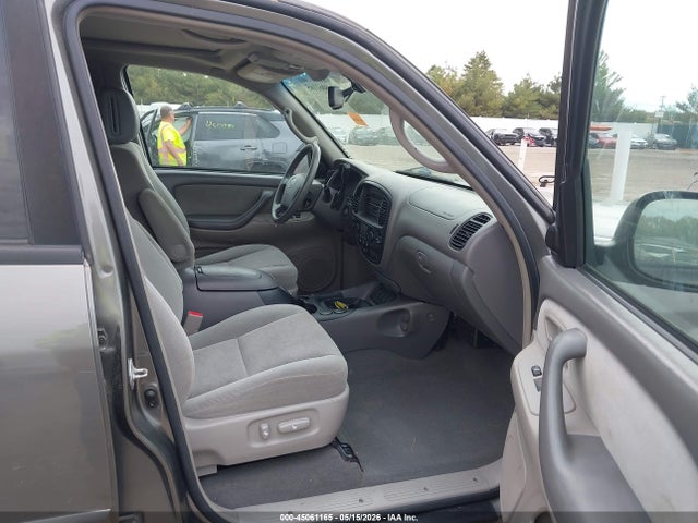 Toyota Sequoia Sr5 V8